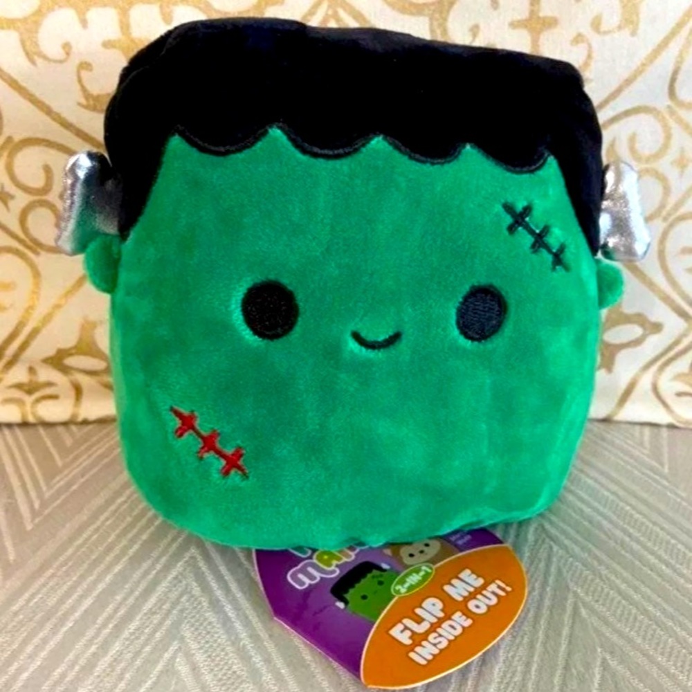 5” Marcus the Frankenstein and Wade the Werewolf FLIPAMALLOW Squishmallows